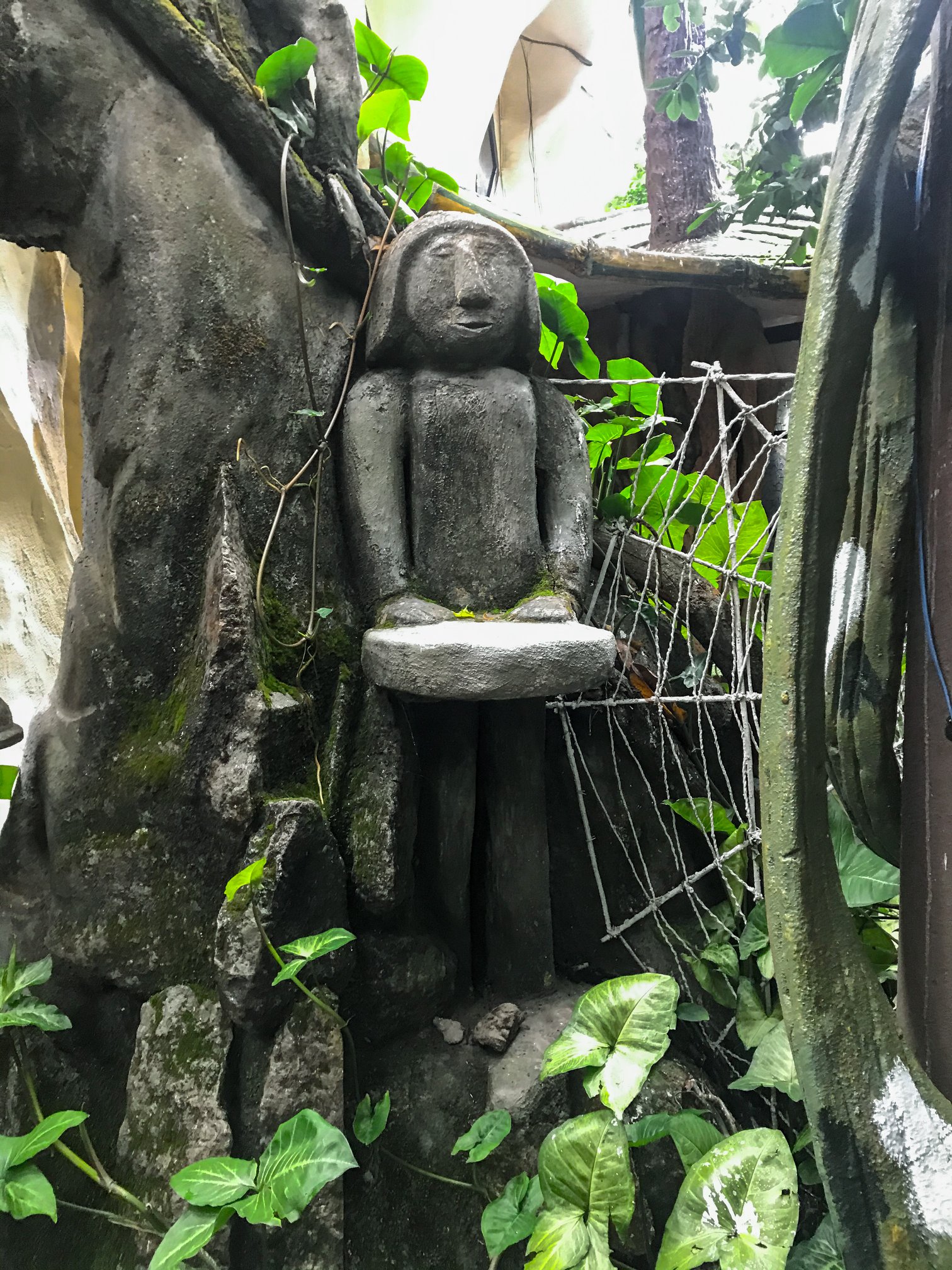 Chú bé đánh trống